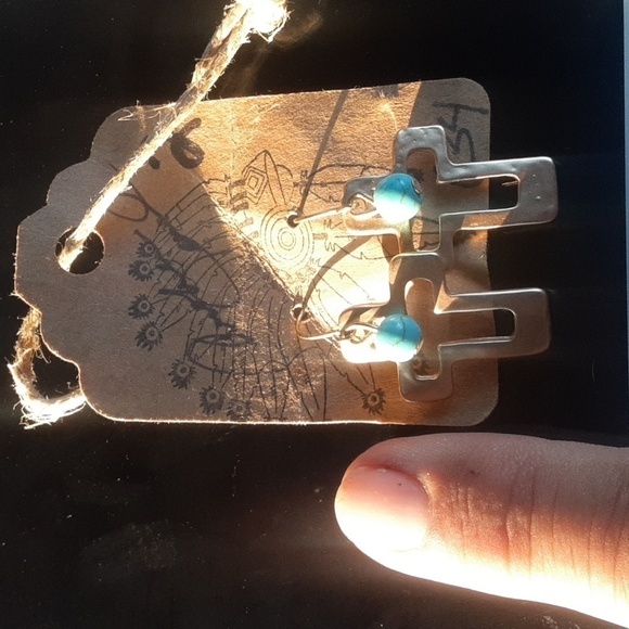 Turquoise Gold Tone Hammered Crosses - Picture 5 of 5